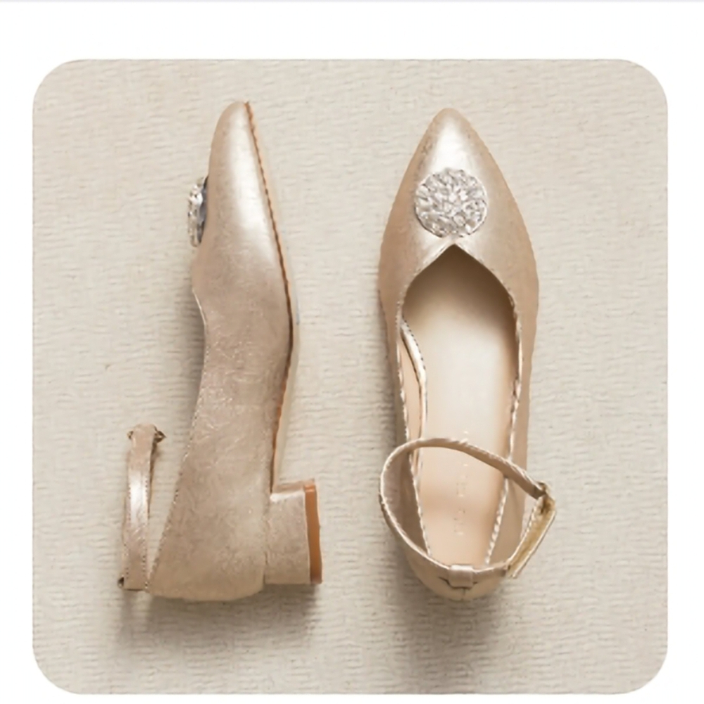 Ivy City Co Mini Serendipity Heels In Gold